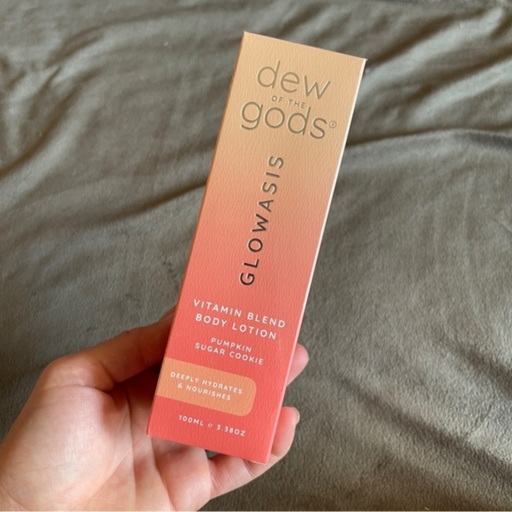 *NIB* Dew of the Gods Glowasis Pumpkin Spice Latte Body Lotion 3.38oz